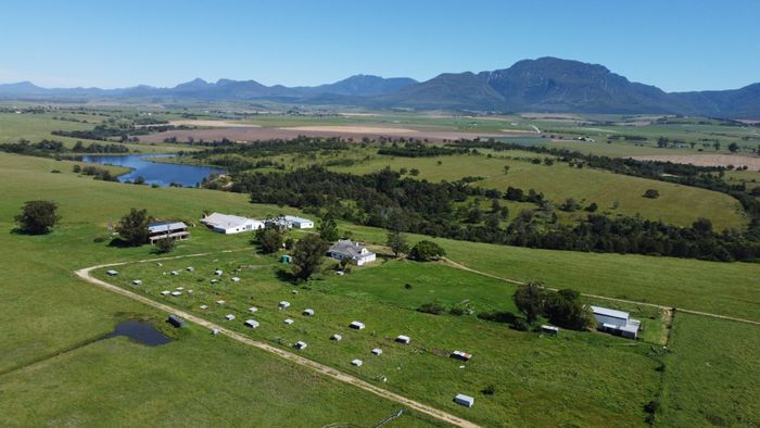 George Rural Farm For Sale: 119 hectares, water rights, multiple dwellings, expansion potential.