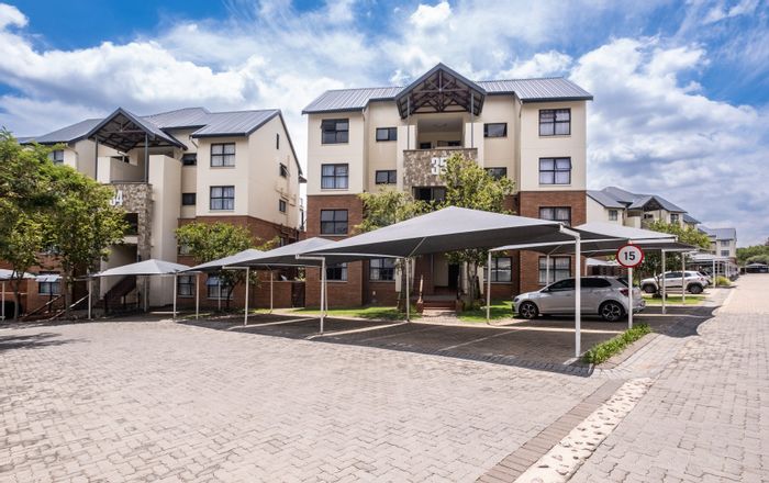 3-Bedroom Apartment To Rent in Kyalami Hills with Pool, Gym, and Security.