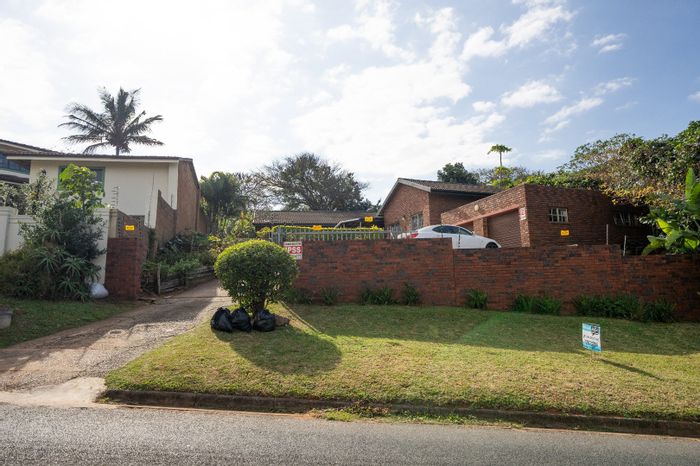 Deepdale House For Sale: 3 beds, pool, flatlet, double garage, spacious garden.