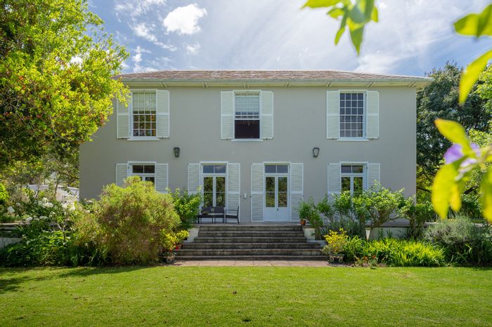 Historic 5-bedroom house in Claremont with expansive garden and investment potential. For Sale.