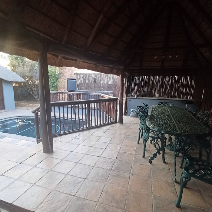 For Sale: House in Thatchfield Estate with pool, lapa, and double garage.