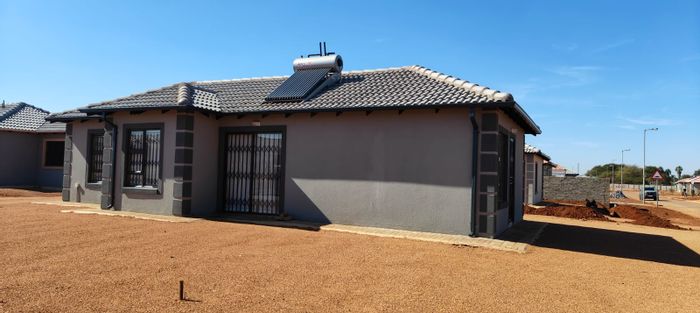 For Sale: House in Riversdale with customizable plans and 100% bond options.