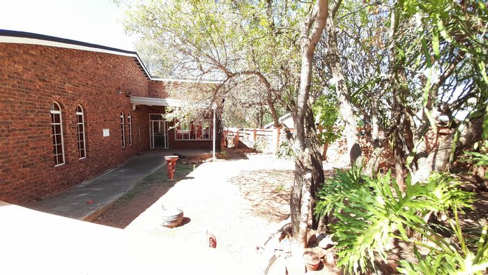 For Sale: House in Protea Park with flatlet, large yard, and ample parking.