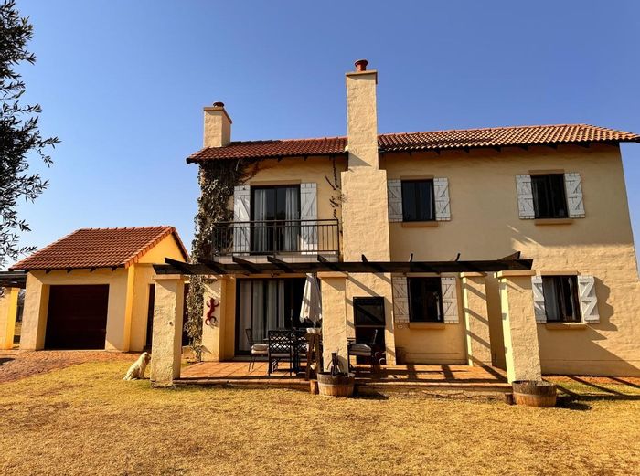 La Camargue Private Country Estate House For Sale: 4 beds, mountain views, spacious living.