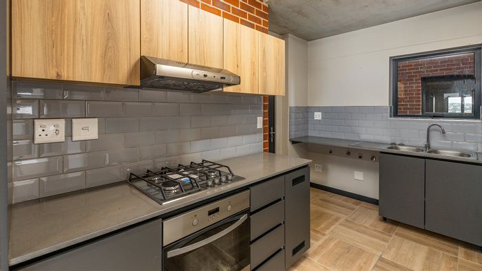 Barbeque Downs Apartment To Rent: Spacious living, free internet, gym, and security.