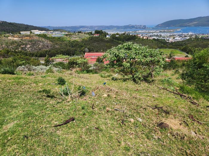 Vacant Land Residential in Knysna Heights: 918m2 with lagoon views, privacy, and convenience.