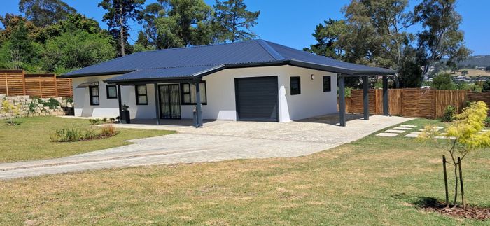 3-bedroom house in Old Place for sale, features garden, garage, and security.