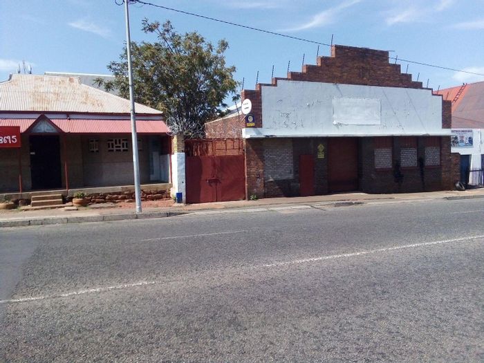 Commercial property for sale in Fairview, ideal for diverse business opportunities.