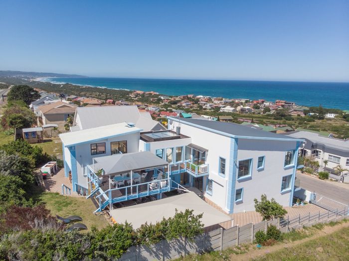 Tergniet House For Sale: 8 bedrooms, ocean views, guesthouse potential, ample parking.