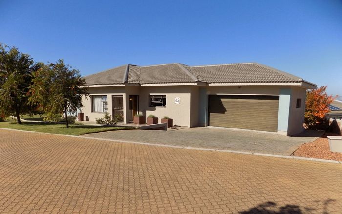 For Sale: Monte Christo House with 3 bedrooms, braai area, and secure estate access.