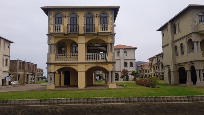 House To Rent in Ifafi: Waterfront estate, en-suite bedrooms, fireplace, parking available.