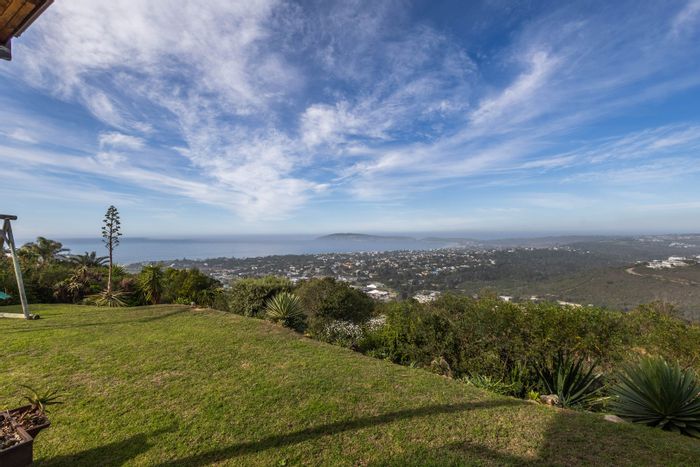 Cutty Sark House For Sale: Panoramic views, pool, parking for boat and cars.