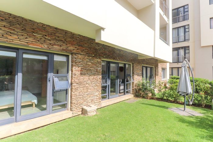 For Sale: Apartment in Bedfordview Central with garden, 2 beds, 24/7 security.