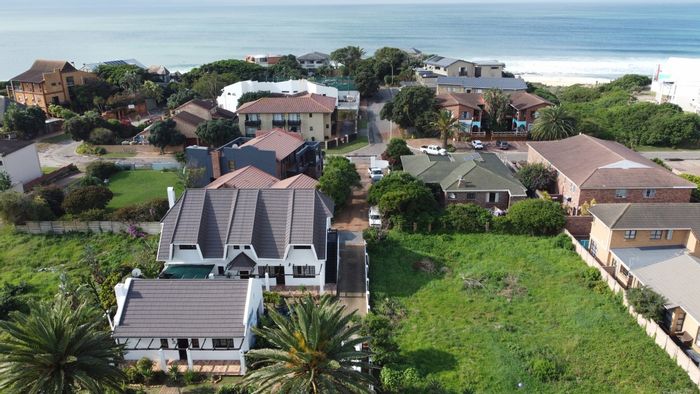 For Sale: Spacious 6-Bedroom House in Ferreira Town with Guest Cottage and Garden.