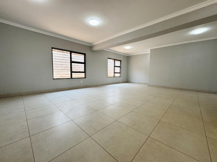 To Rent: Spacious 2-bedroom apartment in Laudium Ext 3, close to amenities.