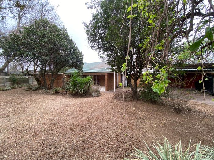 Huttenheights House For Sale: 4 Bedrooms, Pool Option, Prime Location Near Amenities.