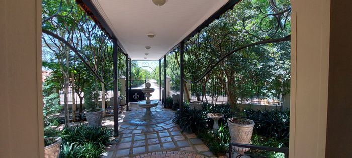 Equestrian farm in Mooiplaats AH for sale with event venues and guesthouses.