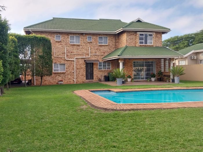 For Sale: Spacious 4-bedroom house in Somerset Park with pool and security features.