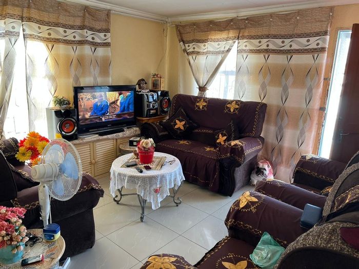 House for Sale in Mabopane Central: 3 bedrooms, garage, near essential amenities.