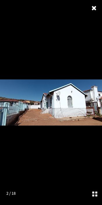 House for Sale in Mabopane Central: 3 Bedrooms, Garage, Near Essential Amenities.