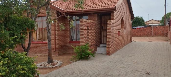 3-bedroom house for sale in Soshanguve Ext, near amenities and secure outdoor space.