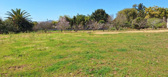 Vacant Land Residential For Sale in Heidelberg Central: 3 subdivided plots, fenced, utilities available.