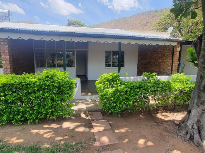 Two-bedroom apartment in Zandfontein AH, secure living, prepaid electricity, flexible layout. To Rent.