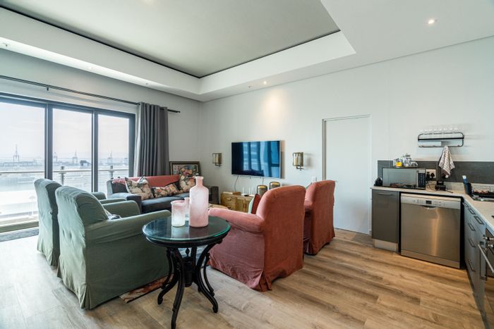Property #2339723, Apartment For Sale in Foreshore