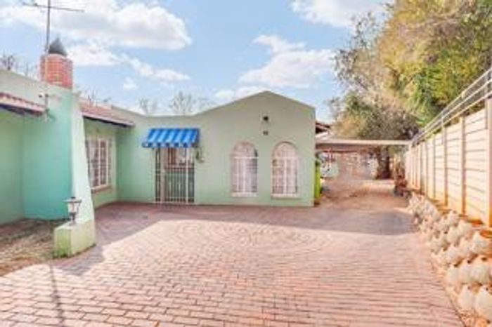 Weltevreden Park House For Sale: 3 beds, study, garden, secure parking, potential awaits.