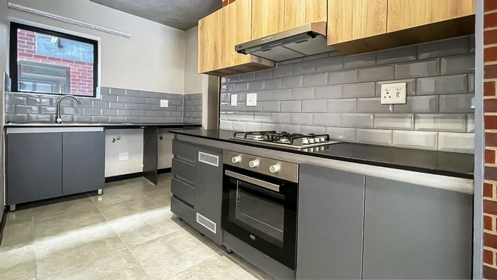 Noordwyk Apartment To Rent: Solar backup, gas hobs, free internet, lifestyle amenities.