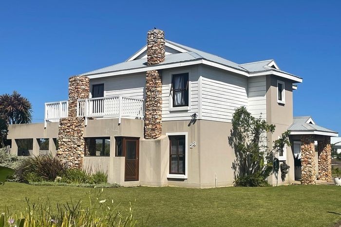 Brackenridge House For Sale: 3 bedrooms, heated pool, eco-friendly estate, 24/7 security.