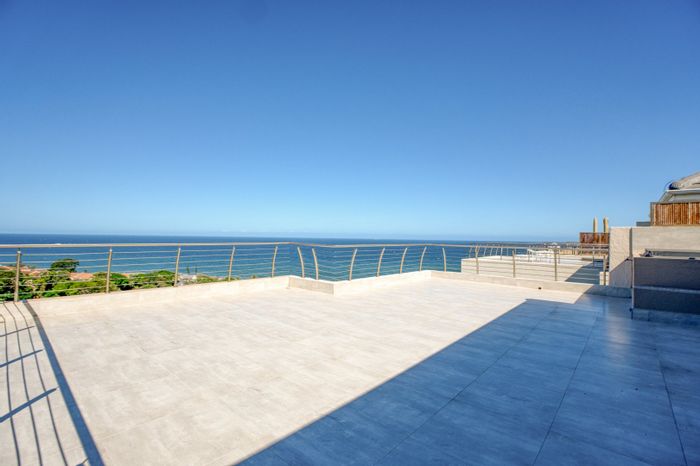 Simbithi Eco Estate Apartment For Sale: Sea views, large balcony, private Jacuzzi.