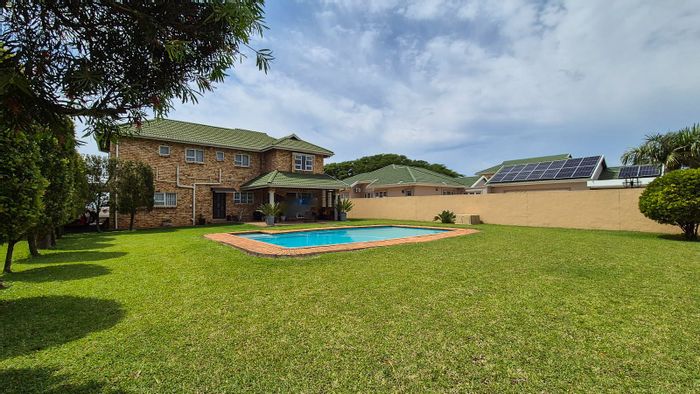 For Sale: Spacious Somerset Park house with pool, double garage, and family-friendly layout.