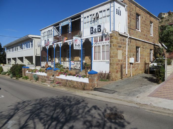 Mossel Bay Rural House For Sale: Guesthouse potential, sea views, close to amenities.