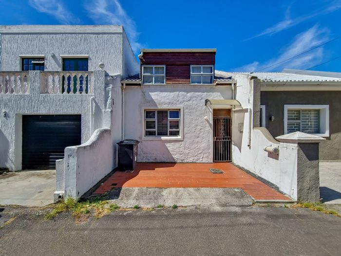 Property #2342255, House For Sale in Observatory