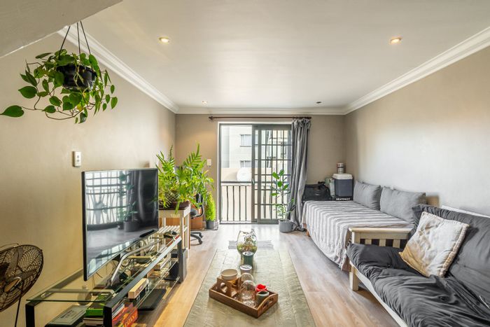 Property #2342260, Apartment For Sale in Wynberg Upper