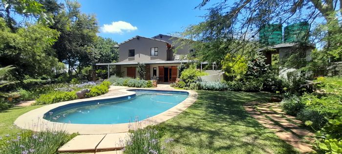 Rietfontein AH Farm For Sale: Spacious home, office, pool, and eco-friendly features.