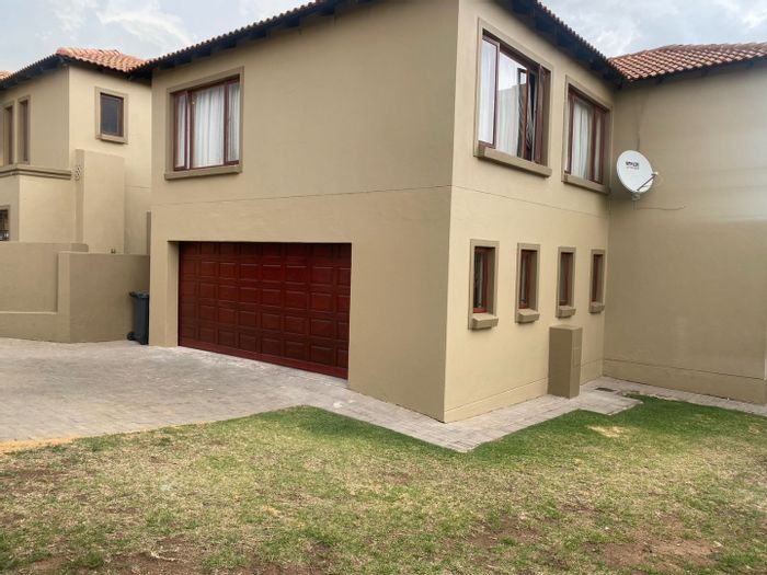 Kyalami Hills House To Rent: 3 beds, garden, double garage, pet-friendly estate.