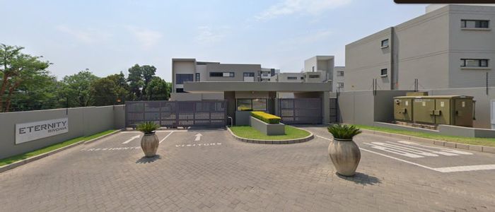 Rivonia Apartment To Rent: 2-bed, pool, clubhouse, secure living near amenities.