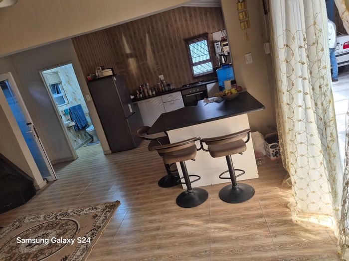 For Sale: House in Tafelsig with large garage, open plan living, and entertainment area.