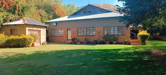 House for Rent in Rietvly AH with spacious yard and ample parking.