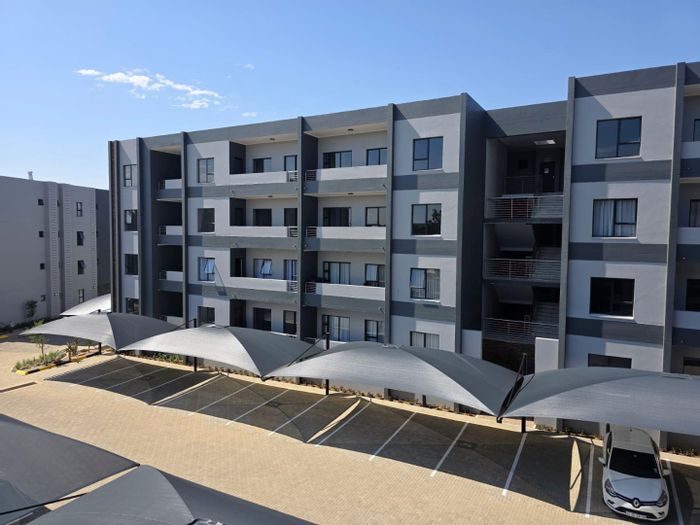 2-Bedroom Apartment To Rent in Glen Austin AH with pool, workspace, and amenities.