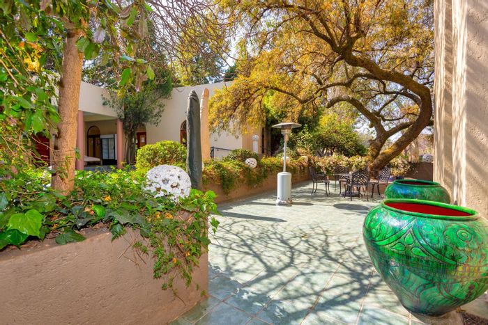 Bryanston House For Sale: 14 guest suites, conferencing facility, expansive grounds.