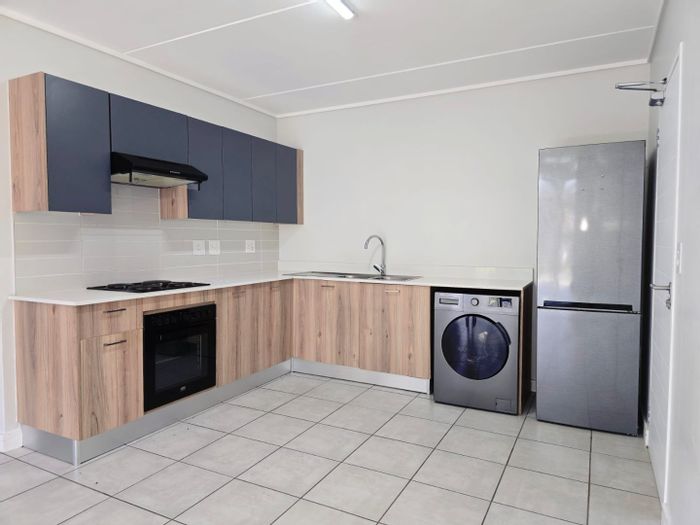 Witfield Apartment To Rent: 3 bedrooms, patio, lifestyle estate amenities, secure parking.