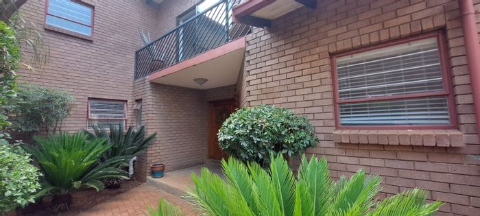 Eldoraigne House For Sale: 4 Bedrooms, Pool, Jacuzzi, Staff Accommodation, Double Garage.