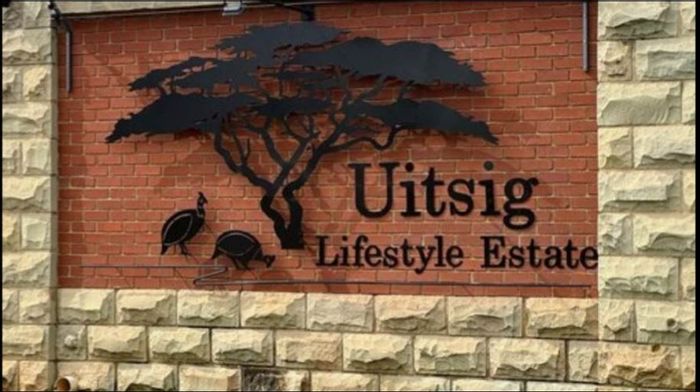 Eldoraigne For Sale: Vacant Land Residential in secure estate, close to schools.