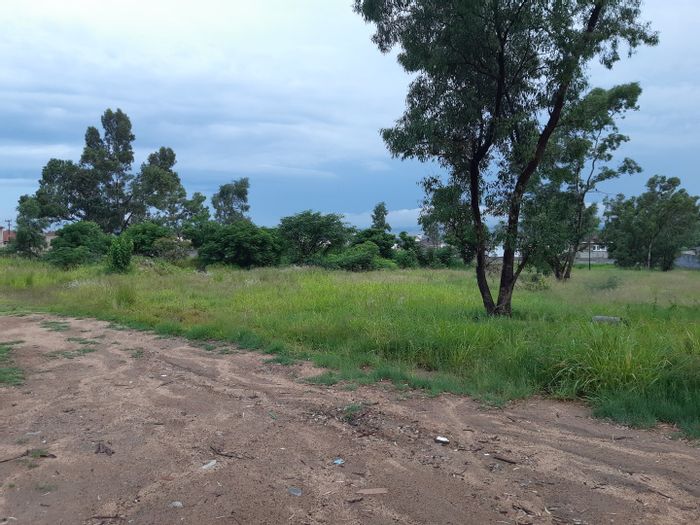 For Sale: Vacant Land Residential in President Park, 12,500sqm with income potential.