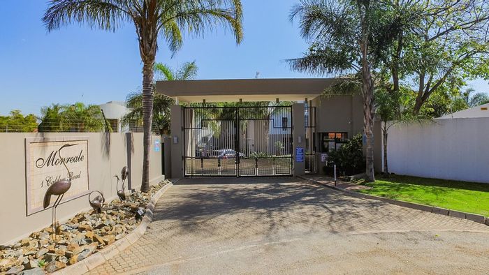 Spacious 2-bedroom apartment in Bedfordview Central with gourmet kitchen and security. For Sale.