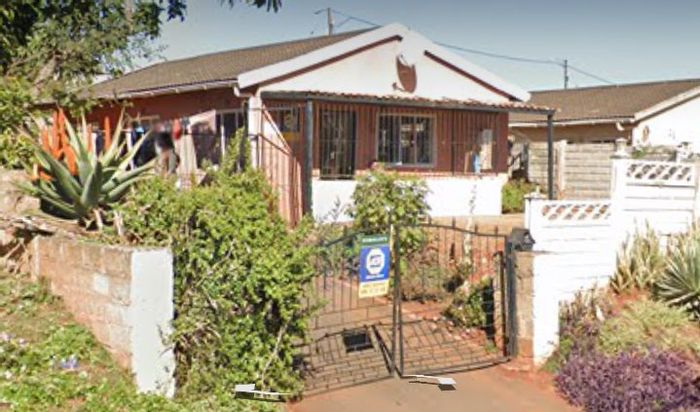 Copesville House For Sale: 2-bed, 1-bath, enclosed veranda, double carport.
