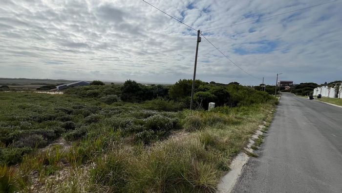 Vacant Land Residential For Sale in Paradise Beach - 740 m², R391,000.